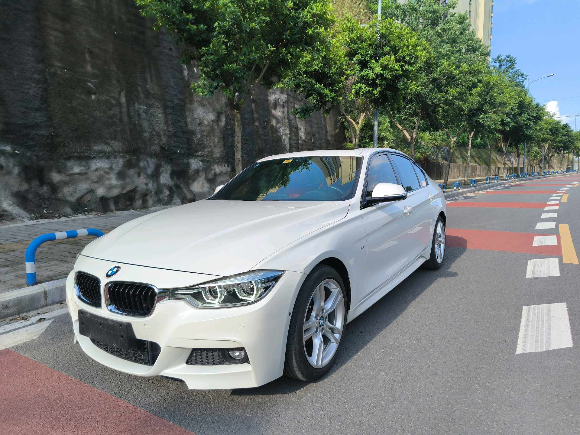 BMW 3 Series 2019 BMW 3 Series 2019 car image
