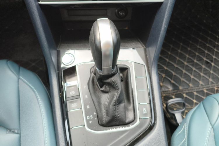 Volkswagen Tharu 2023 car image #16