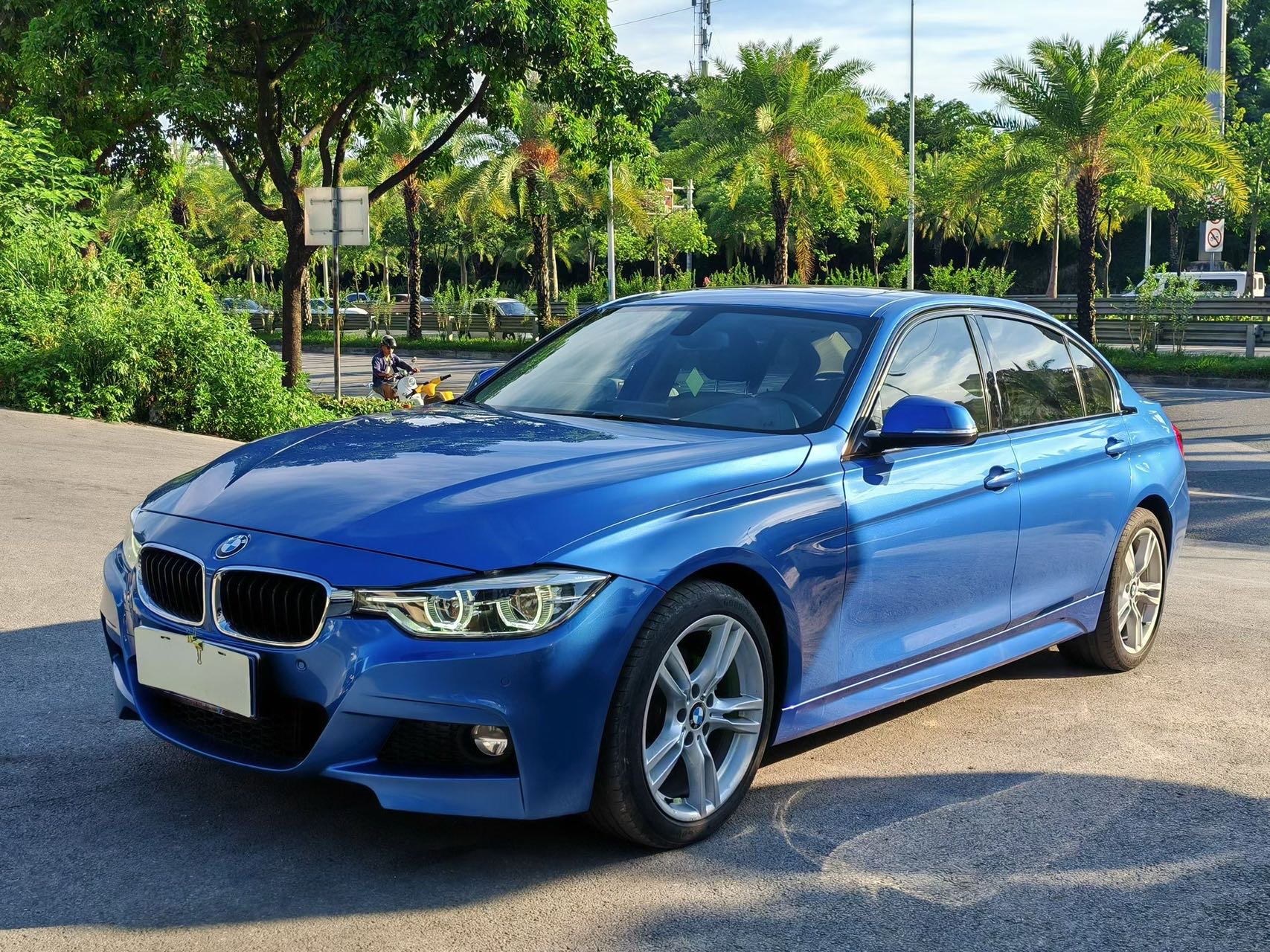 BMW 3 Series 2018 car image 