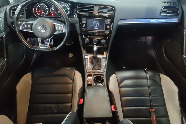 Volkswagen Golf 2018 immagine di auto #10