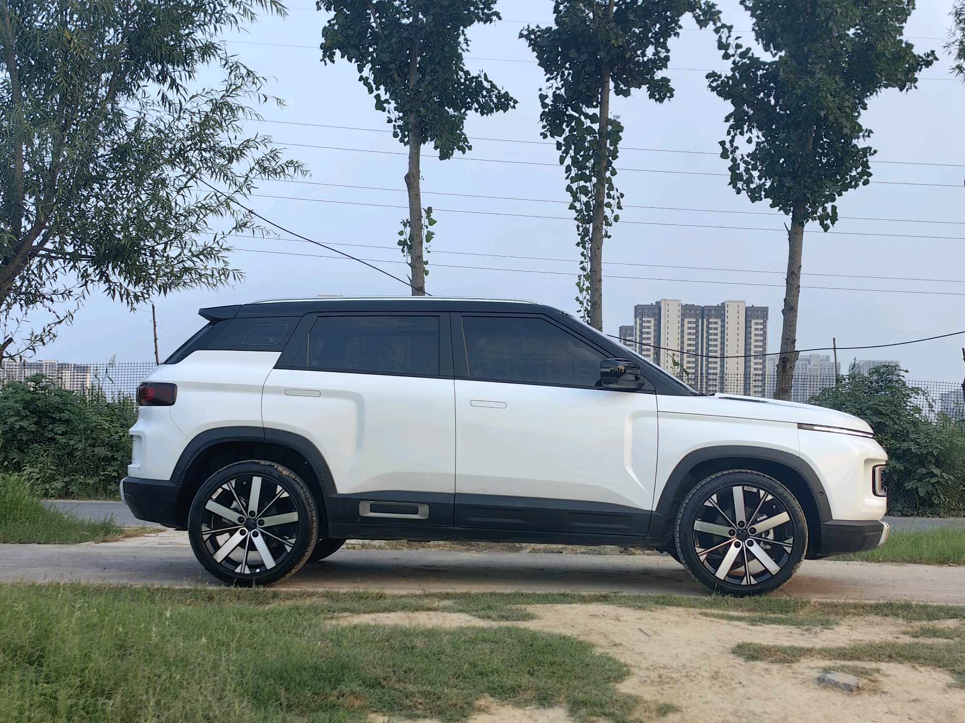 GEELY ICON 2023 car image #4