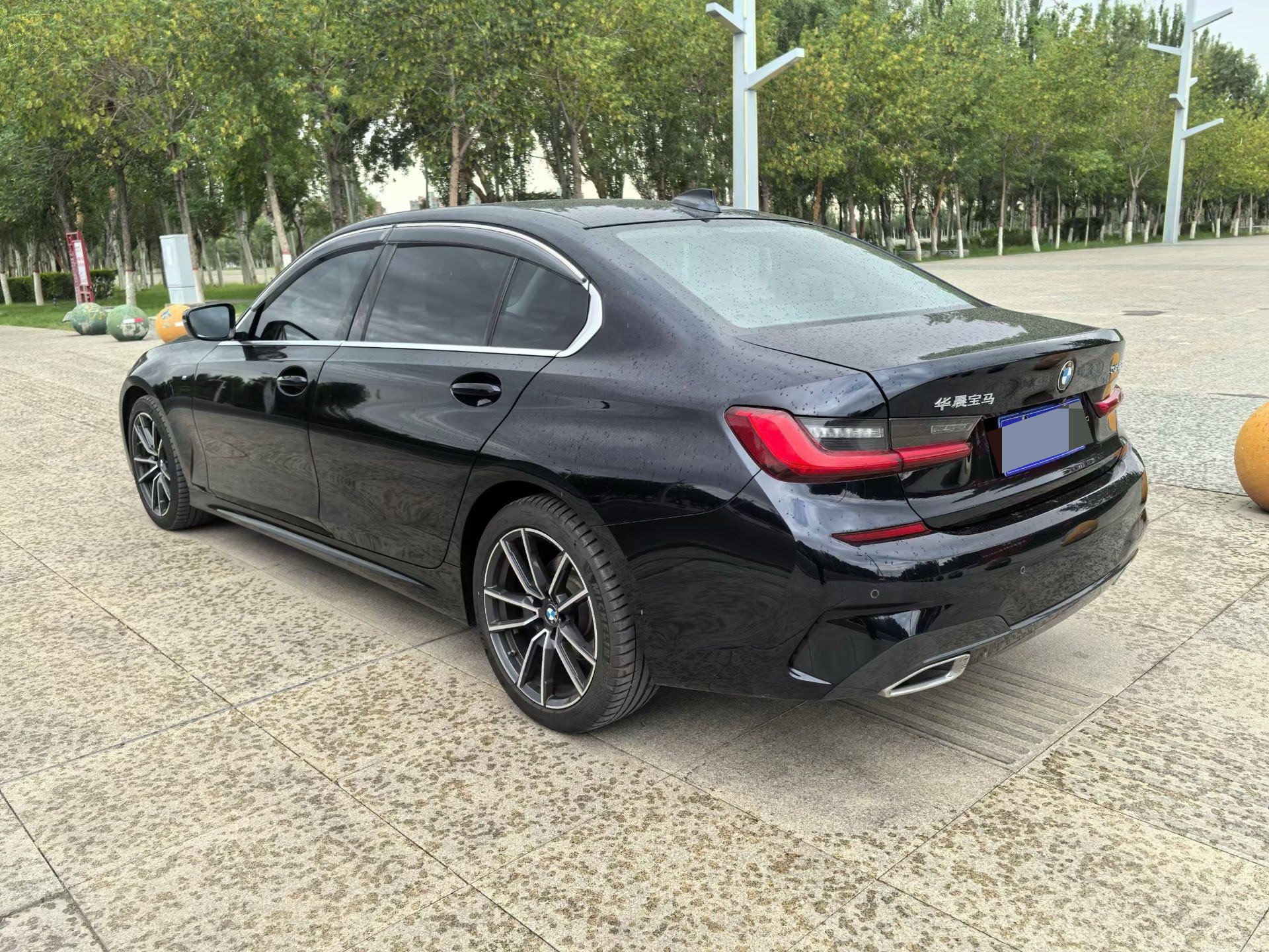 BMW 3 Series 2021 car image #9
