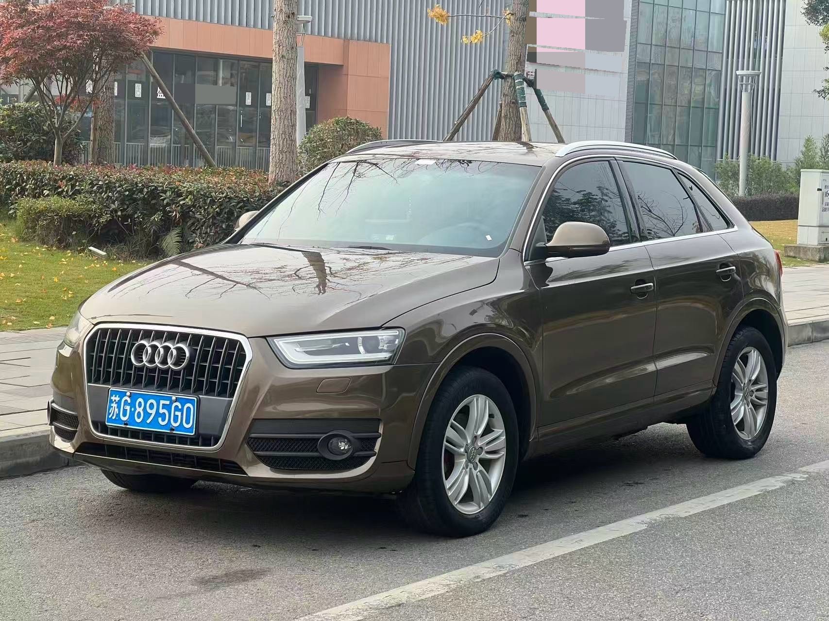 Audi Q3 2014 Audi Q3 2014 immagine di auto