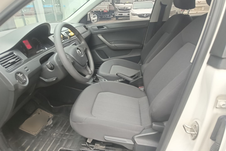 Volkswagen Santana 2018 car image #15