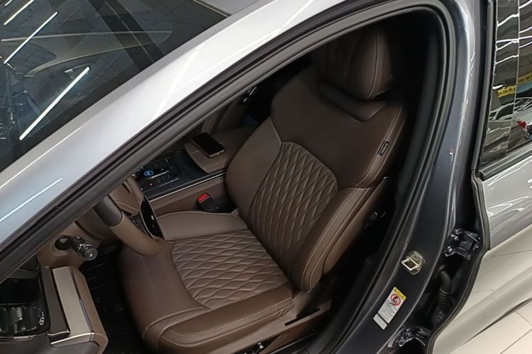 BYD Han 2022 immagine di auto #26