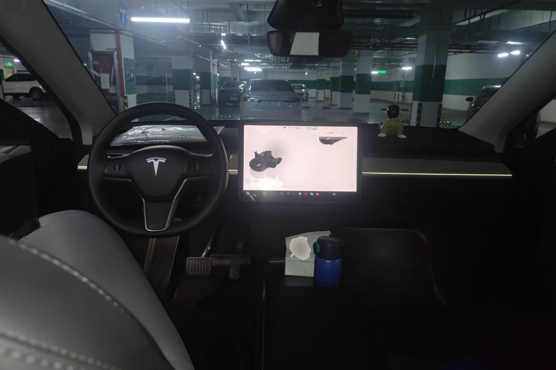 Tesla Model Y 2024 #21 Tesla Model Y 2024 car image #21
