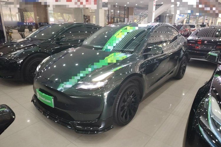 Tesla Model Y 2023 #2 Tesla Model Y 2023 car image #2