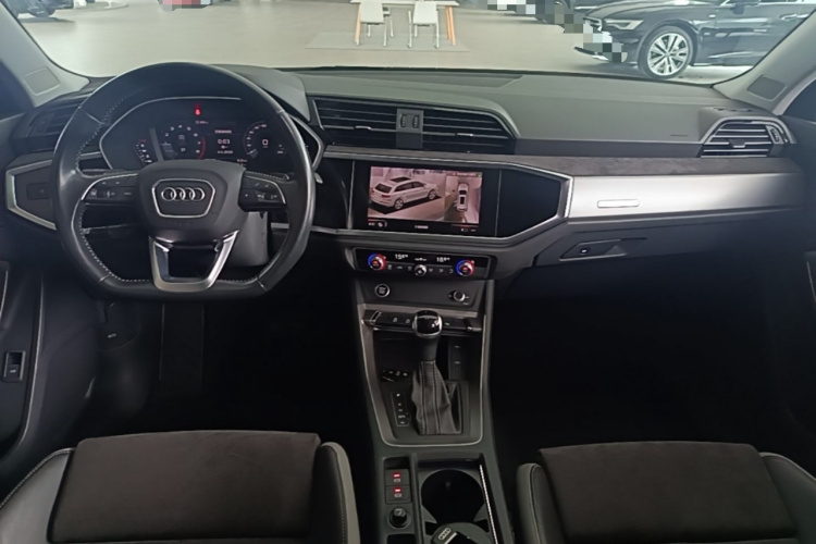 Audi Q3 2021 #10 Audi Q3 2021 car image #10
