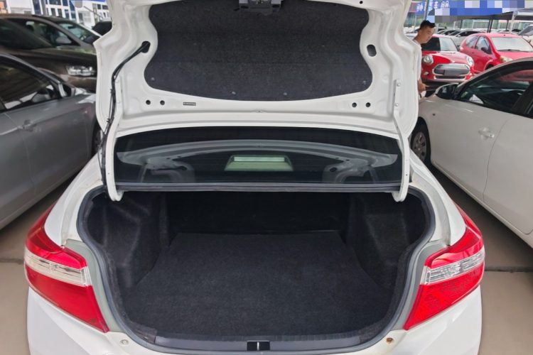 Toyota Vios 2015 car image #19