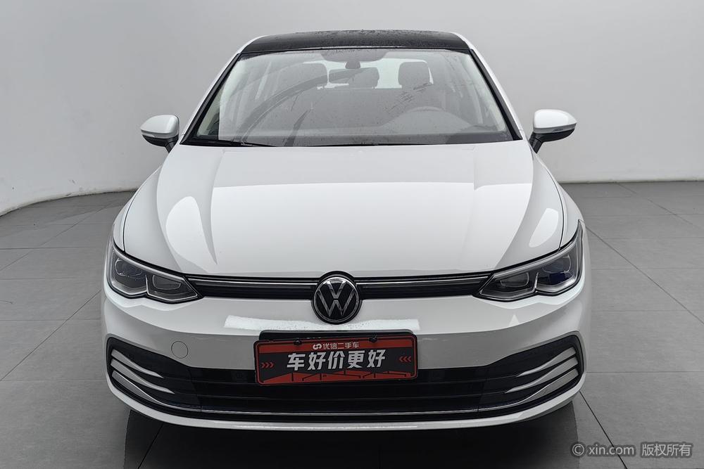 Volkswagen Golf 2021 car image #2