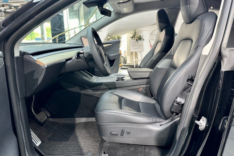 Tesla Model Y 2022 #12 Tesla Model Y 2022 car image #12
