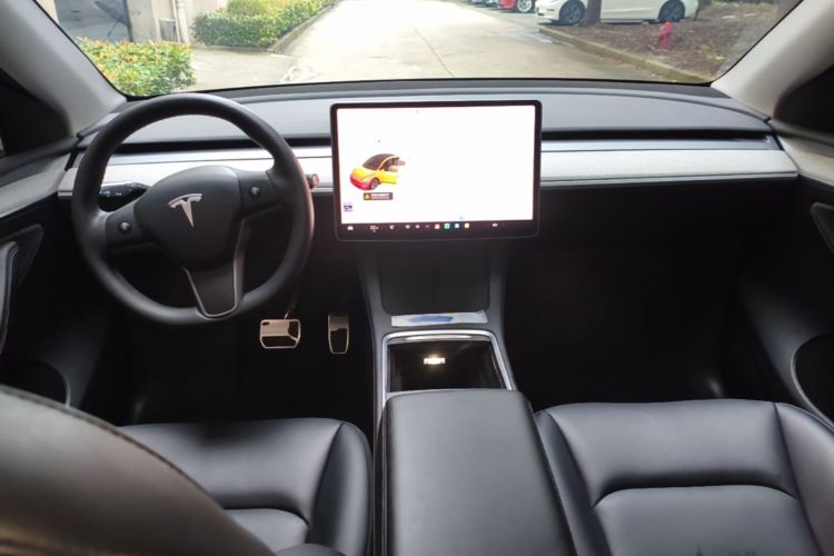 Tesla Model Y 2023 #11 Tesla Model Y 2023 car image #11