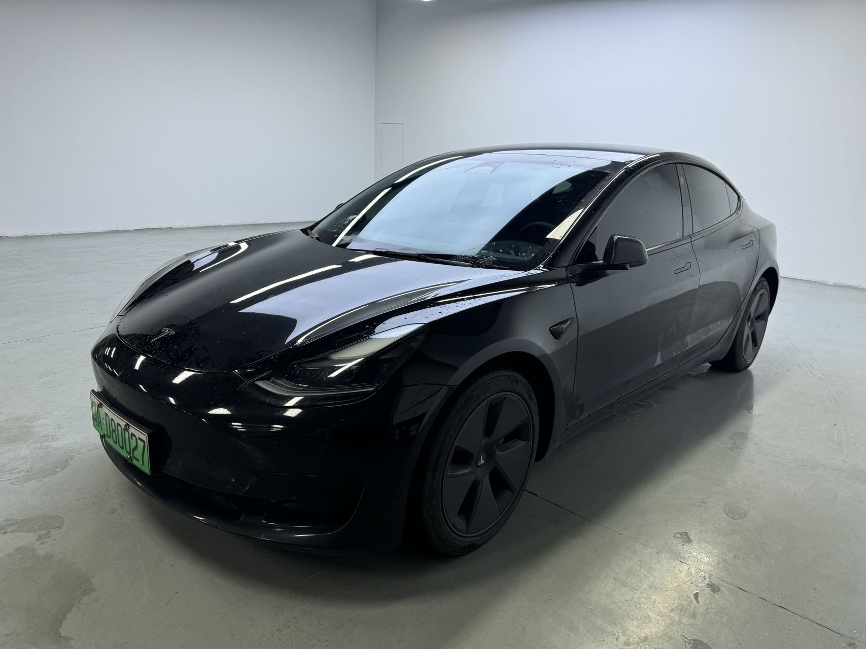 Tesla Model 3 2022 car image 