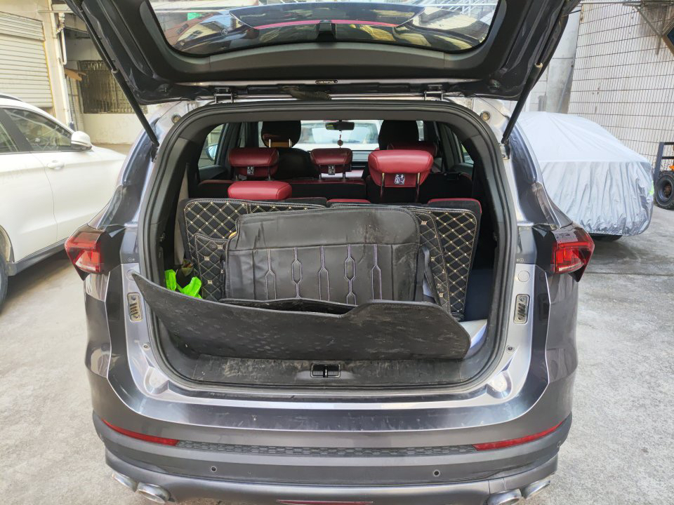 Jetour X70 PLUS 2023 car image #8