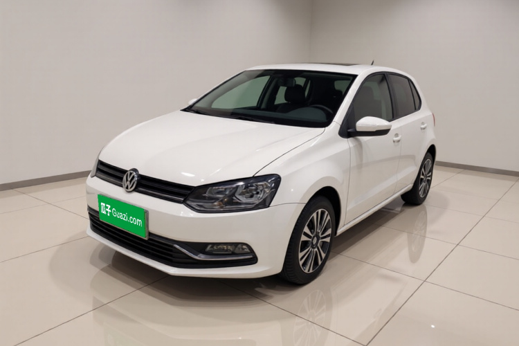 Volkswagen Polo 2019 car image #2