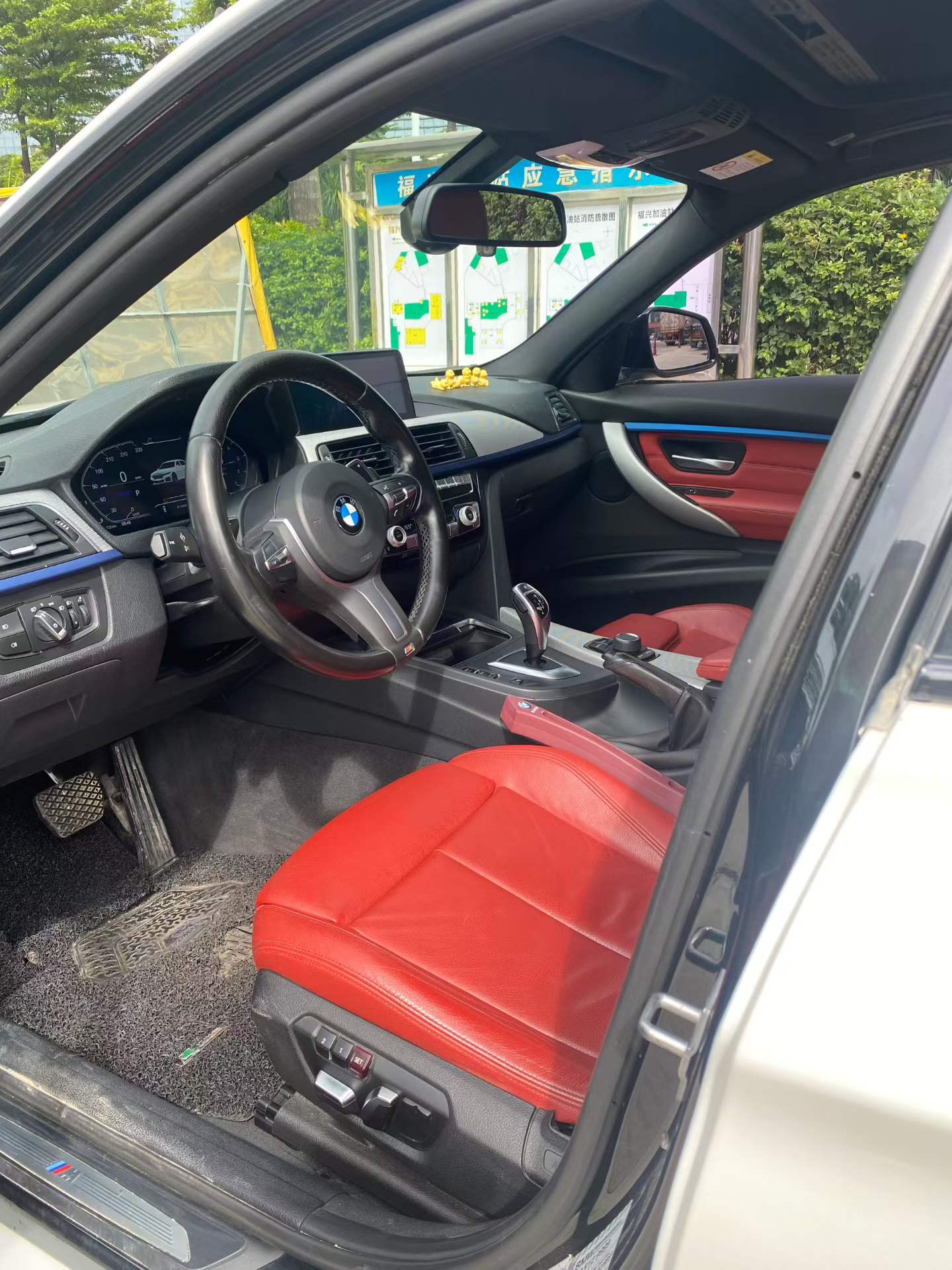 BMW 3 Series 2018 #6 BMW 3 Series 2018 car image #6