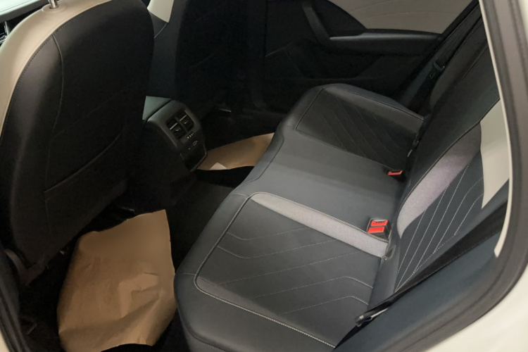Volkswagen Tharu 2024 car image #17