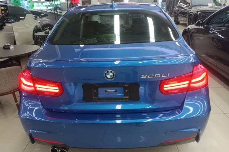 BMW 3 Series 2017 صورة سيارة #4