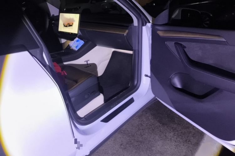 Tesla Model Y 2023 #24 Tesla Model Y 2023 صورة سيارة #24