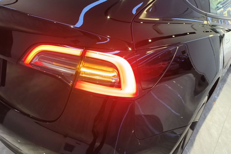 Tesla Model 3 2023 car image #8