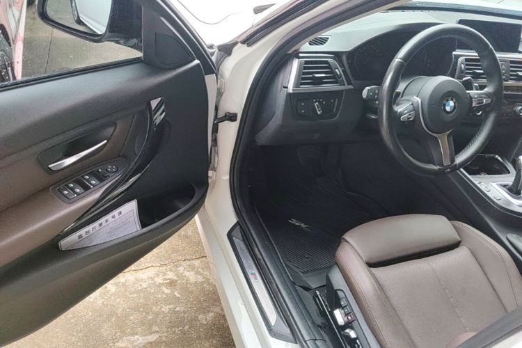 BMW 3 Series 2018 #16 BMW 3 Series 2018 car image #16