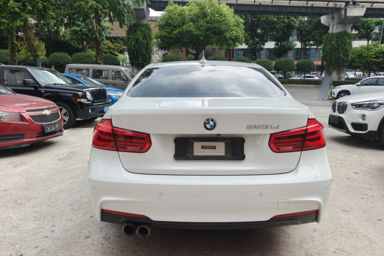 BMW 3 Series 2018 #6 BMW 3 Series 2018 immagine di auto #6