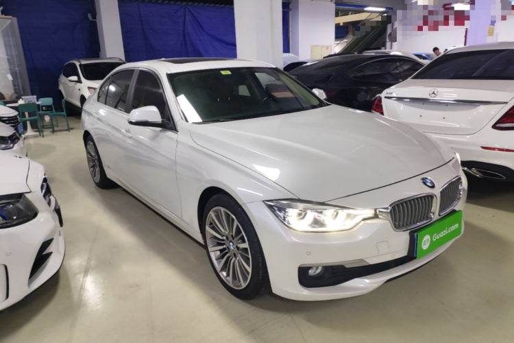 BMW 3 Series 2019 #6 BMW 3 Series 2019 car image #6
