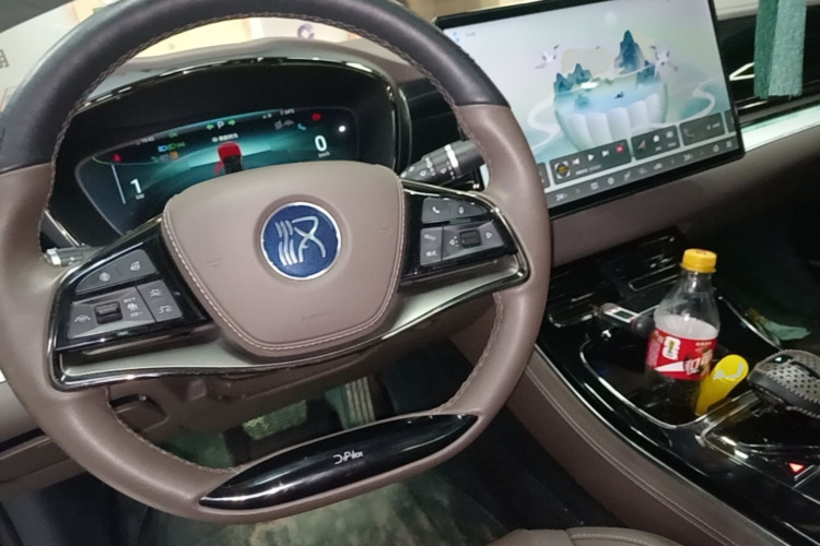 BYD Han 2024 car image #11