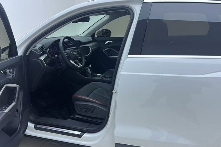 Audi Q3 2021 image de voiture #25