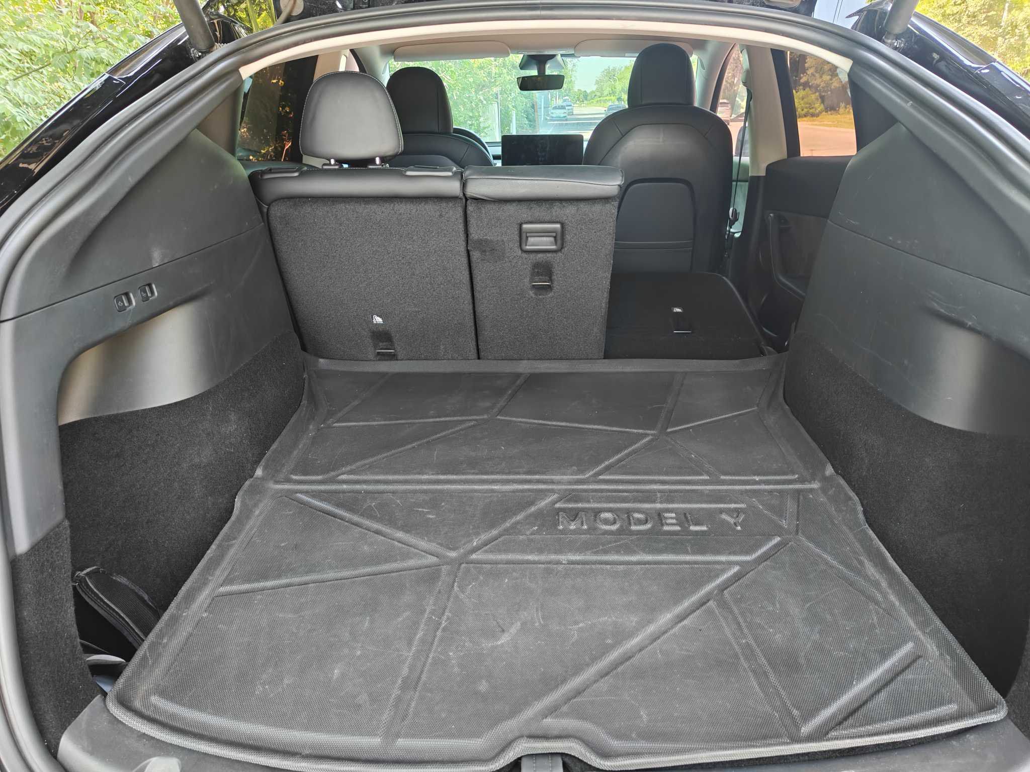 Tesla Model Y 2021 #8 Tesla Model Y 2021 car image #8