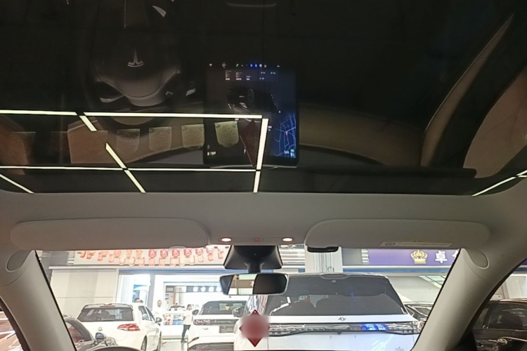 Tesla Model Y 2023 #18 Tesla Model Y 2023 car image #18