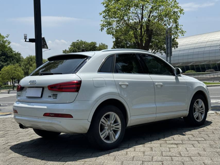 Audi Q3 2015 #9 Audi Q3 2015 car image #9