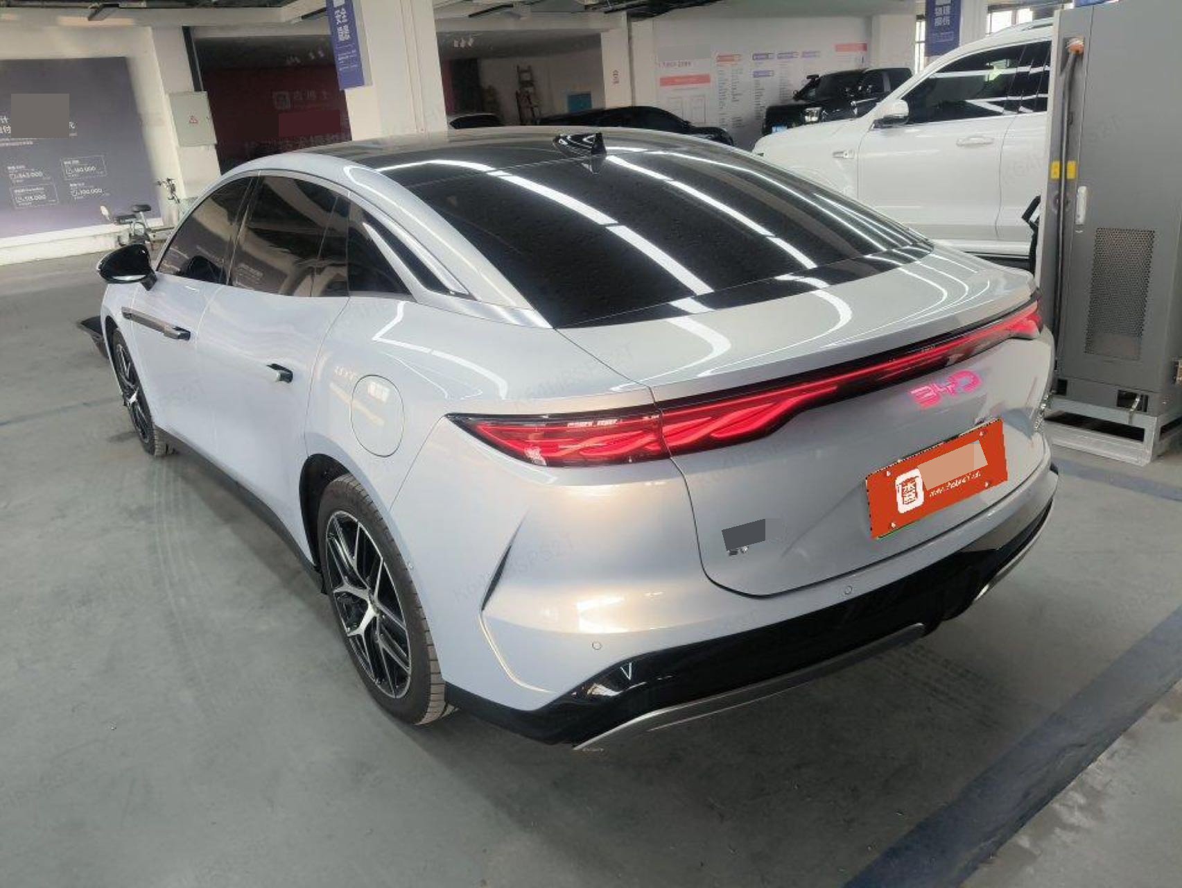 BYD HanL 2025 #3 BYD HanL 2025 изображение автомобиля #3