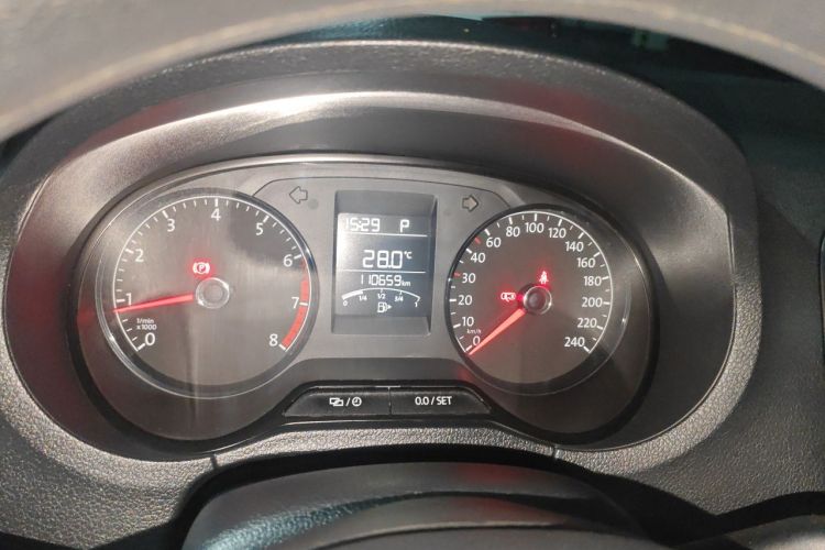 Volkswagen Polo 2018 car image #12