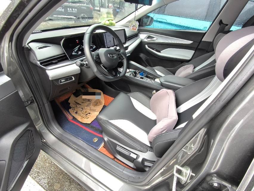 GEELY Binray 2023 car image #5