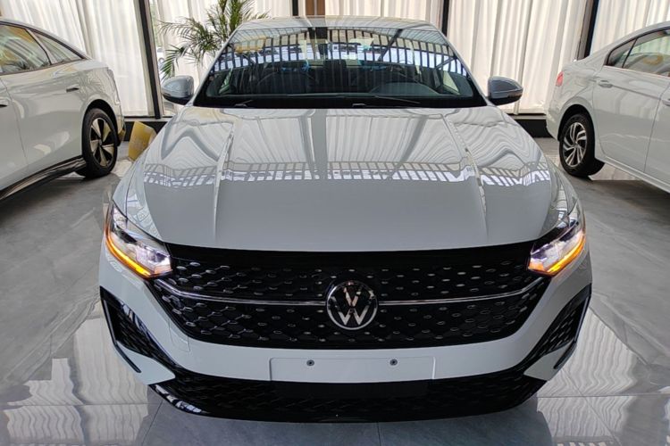 Volkswagen Lavida 2026 car image #3