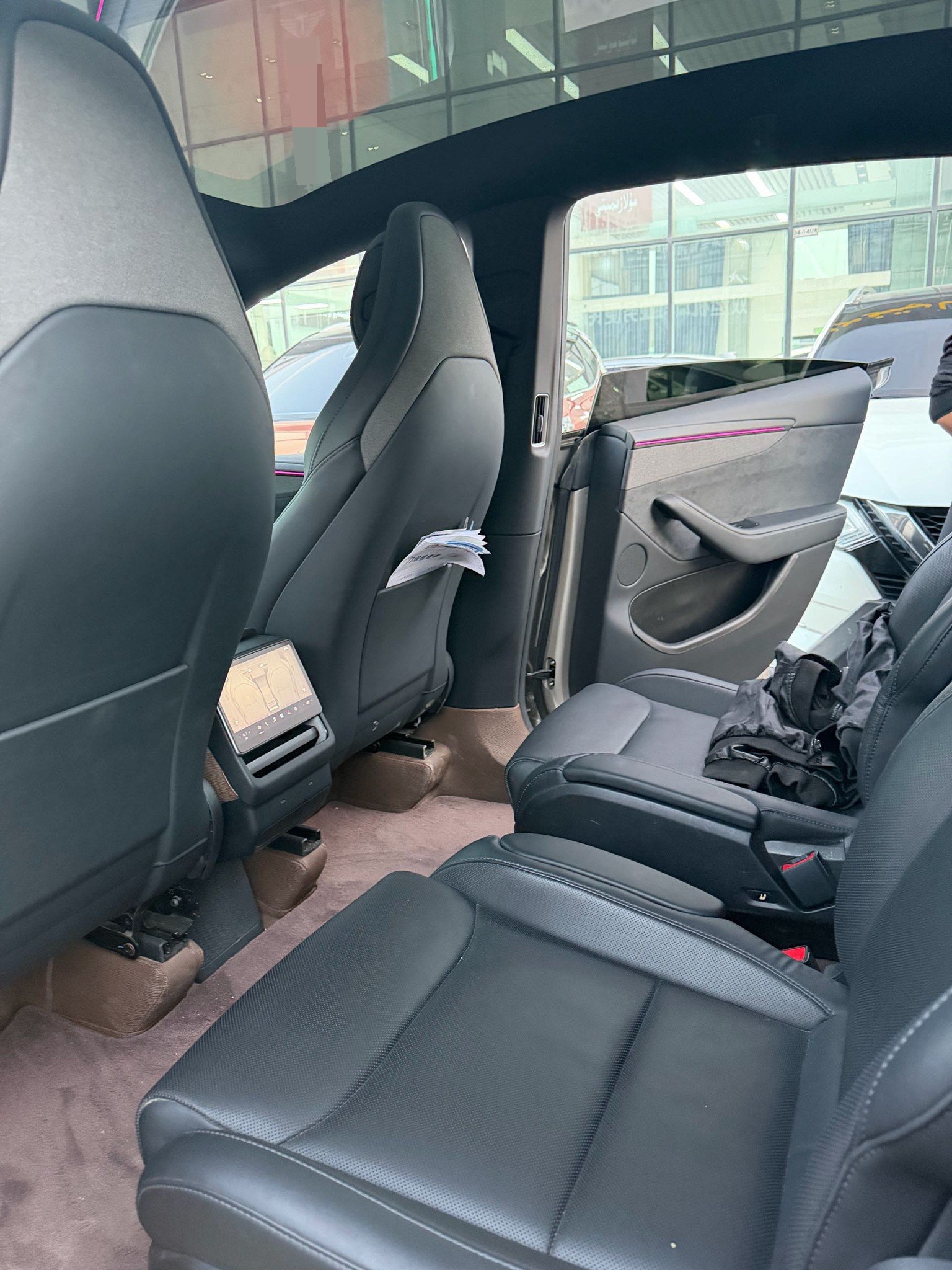 Tesla Model Y L 2026 imagem de carro #5