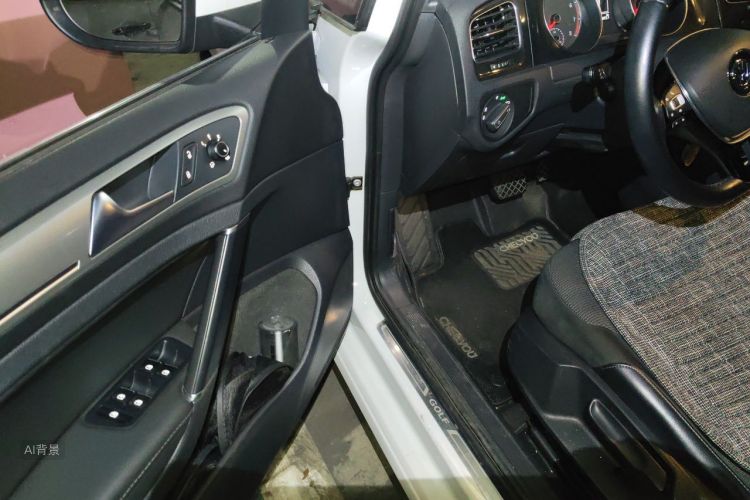 Volkswagen Golf 2018 car image #18