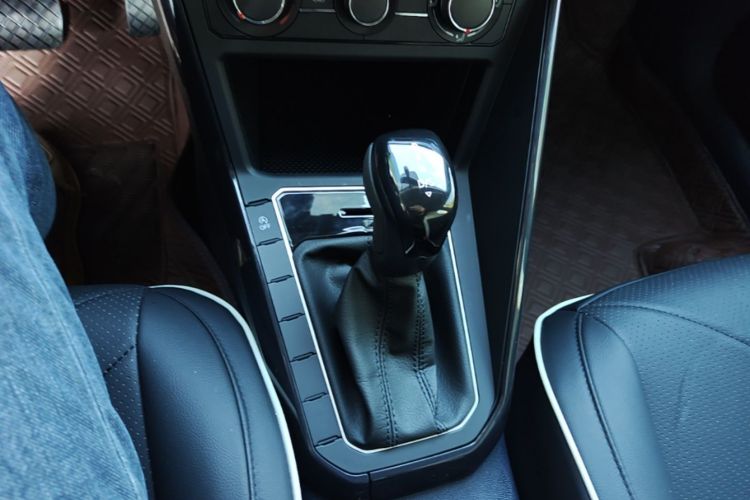 Volkswagen Lavida 2026 car image #14