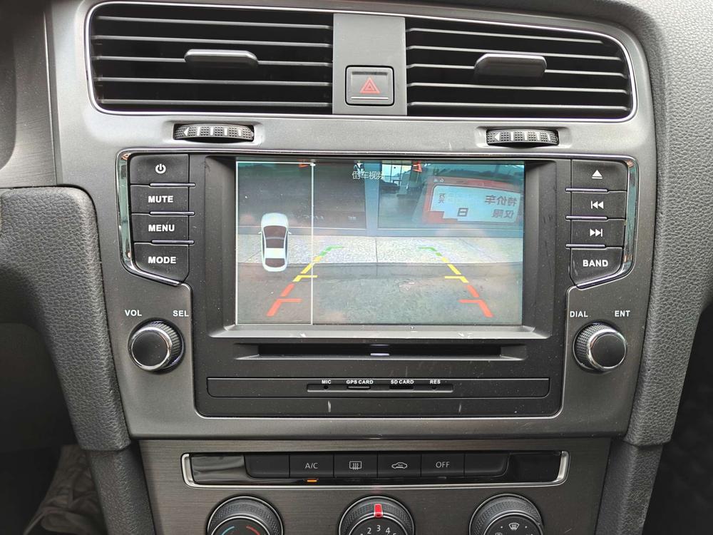 Volkswagen Golf 2014 car image #8