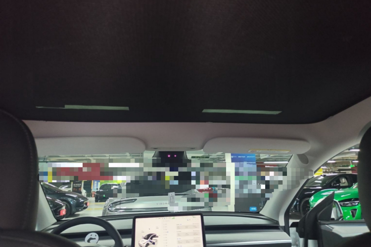 Tesla Model Y 2024 car image #17