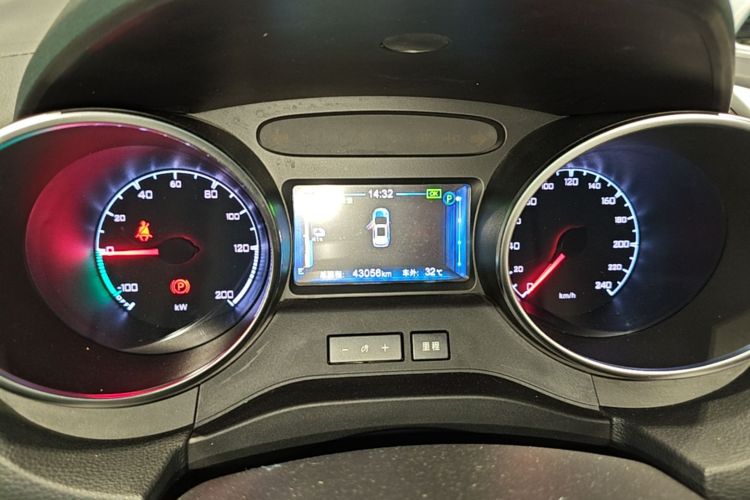 BYD Yuan New Energy 2019 car image #12