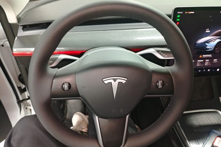 Tesla Model Y 2023 #11 Tesla Model Y 2023 car image #11