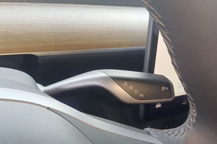 Tesla Model 3 2021 car image #18