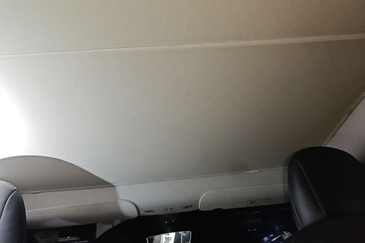 Tesla Model Y 2022 immagine di auto #18
