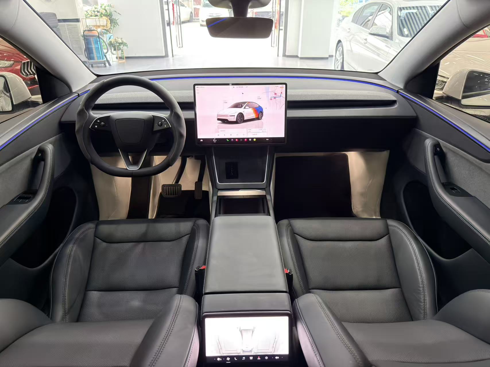 Tesla Model Y 2025 car image #9