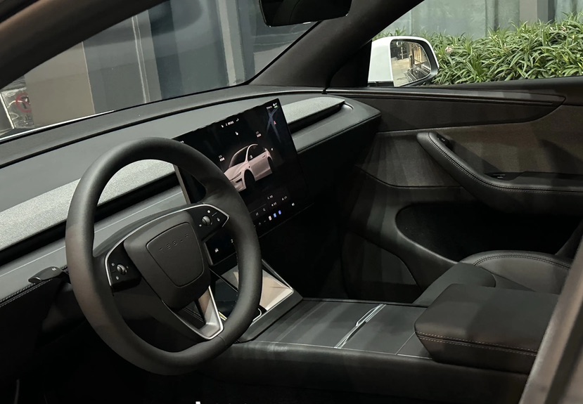 Tesla Model Y 2026 #3 Tesla Model Y 2026 car image #3