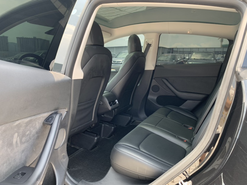 Tesla Model Y 2022 #8 Tesla Model Y 2022 car image #8