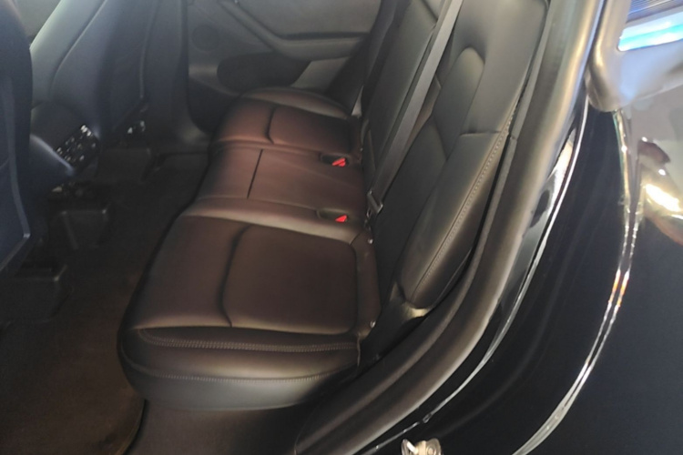 Tesla Model Y 2023 #17 Tesla Model Y 2023 car image #17