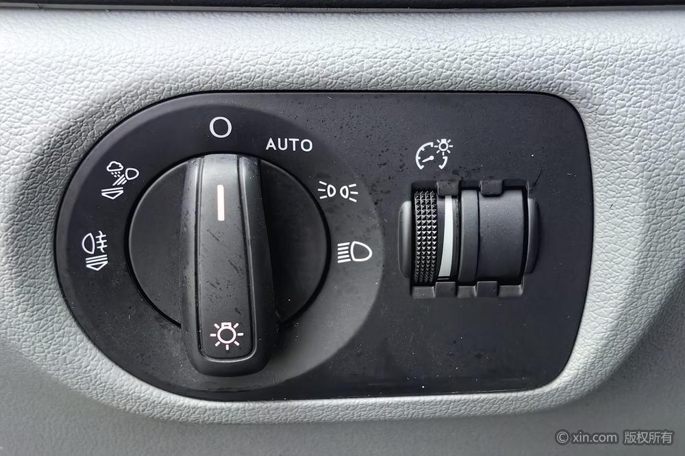 Audi Q3 2016 #15 Audi Q3 2016 car image #15
